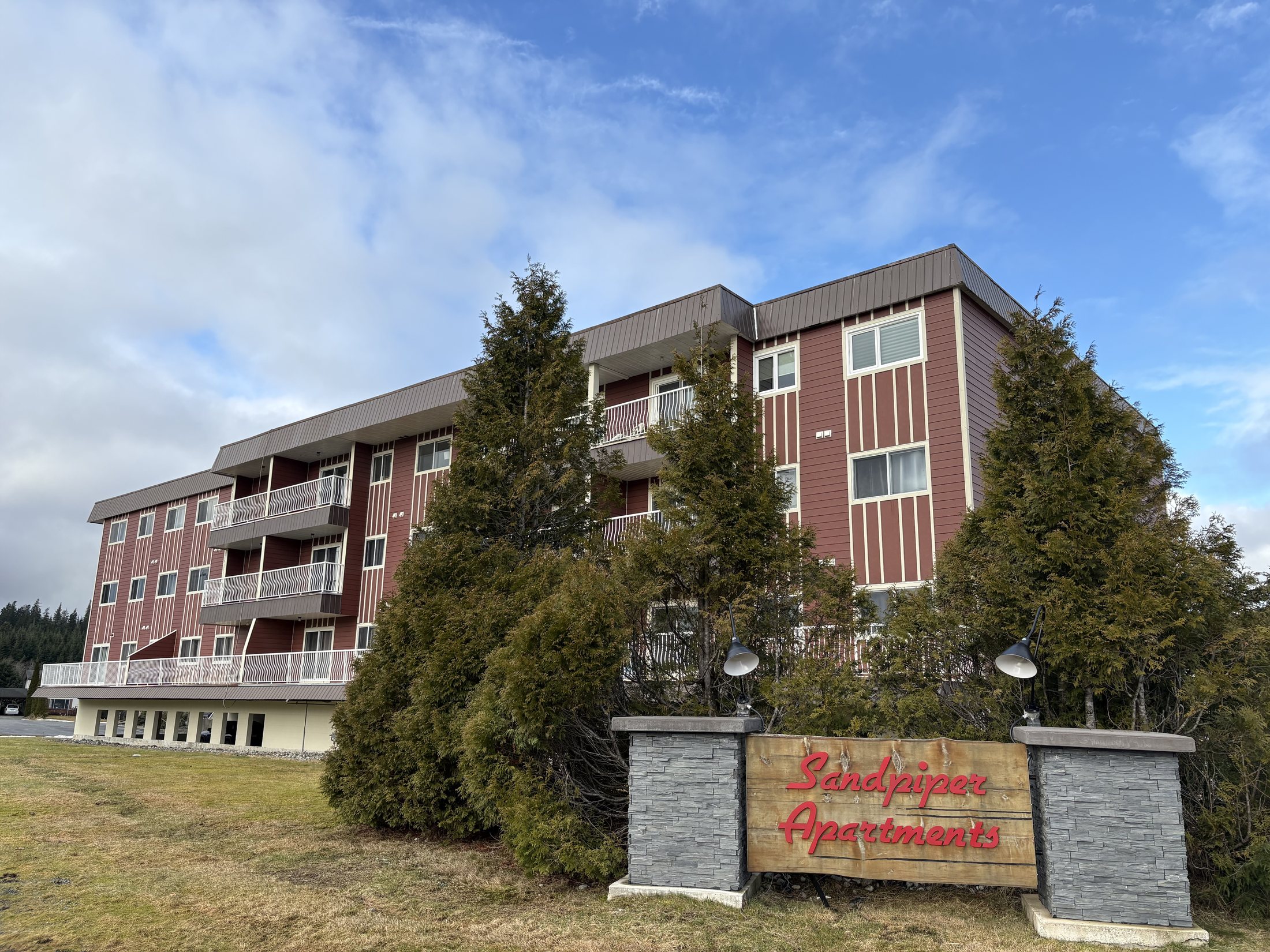 Exterior of Sandpiper Apartments in Kitimat